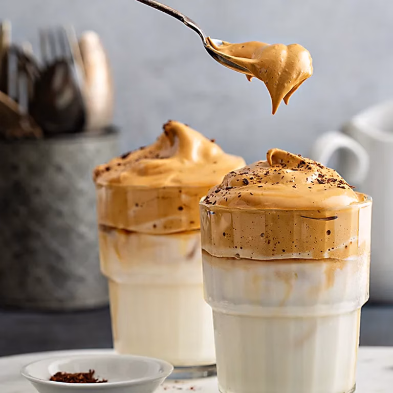 KLASYCZNA DALGONA COFFEE