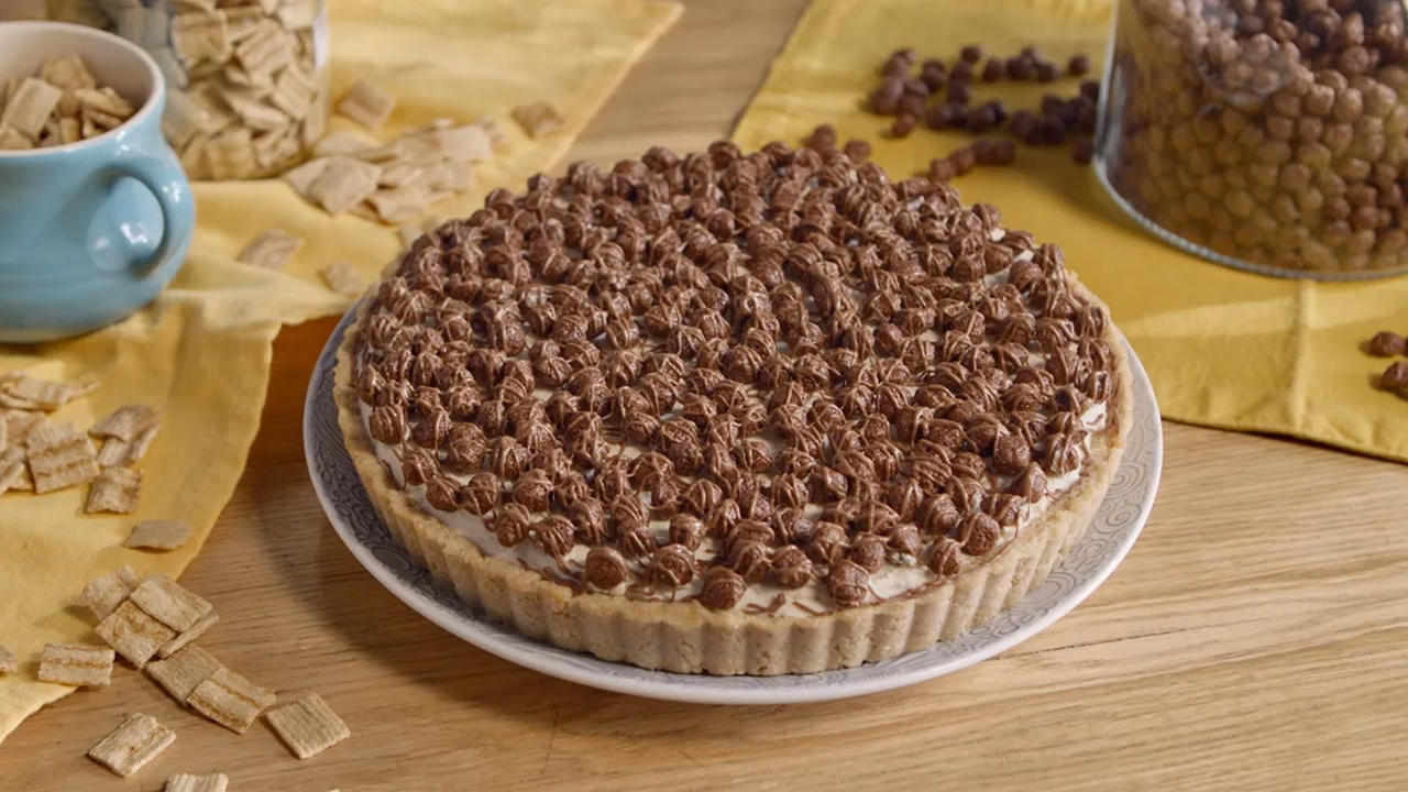 Tarta waniliowa na spodzie z płatków cynamonowych