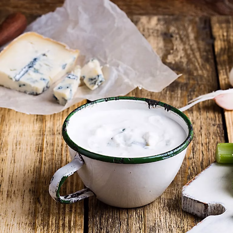 Pieczone frytki warzywne z dipem blue cheese