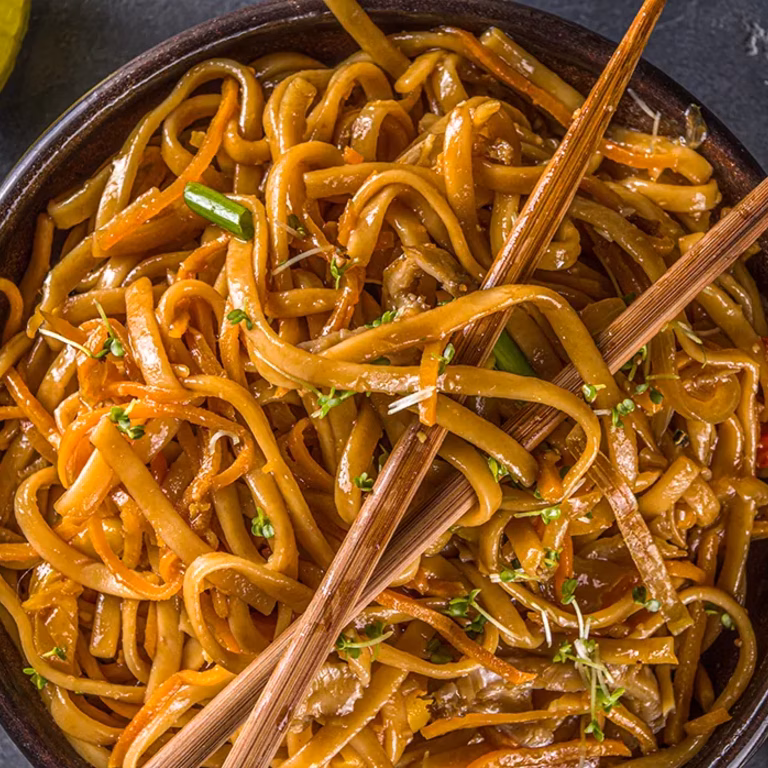 Makaron udon z czosnkiem