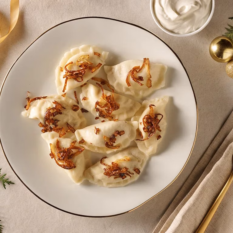 Pierogi z tofu i brązowymi pieczarkami