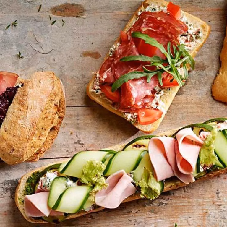 Kanapka z pesto z rukoli z selerem