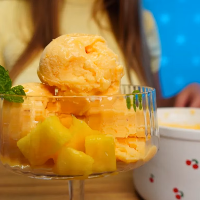 Lody mango z serka wiejskiego