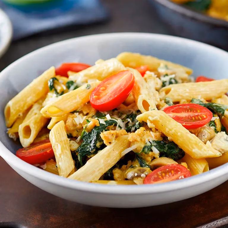 Penne z indykiem i mleczkiem kokosowym