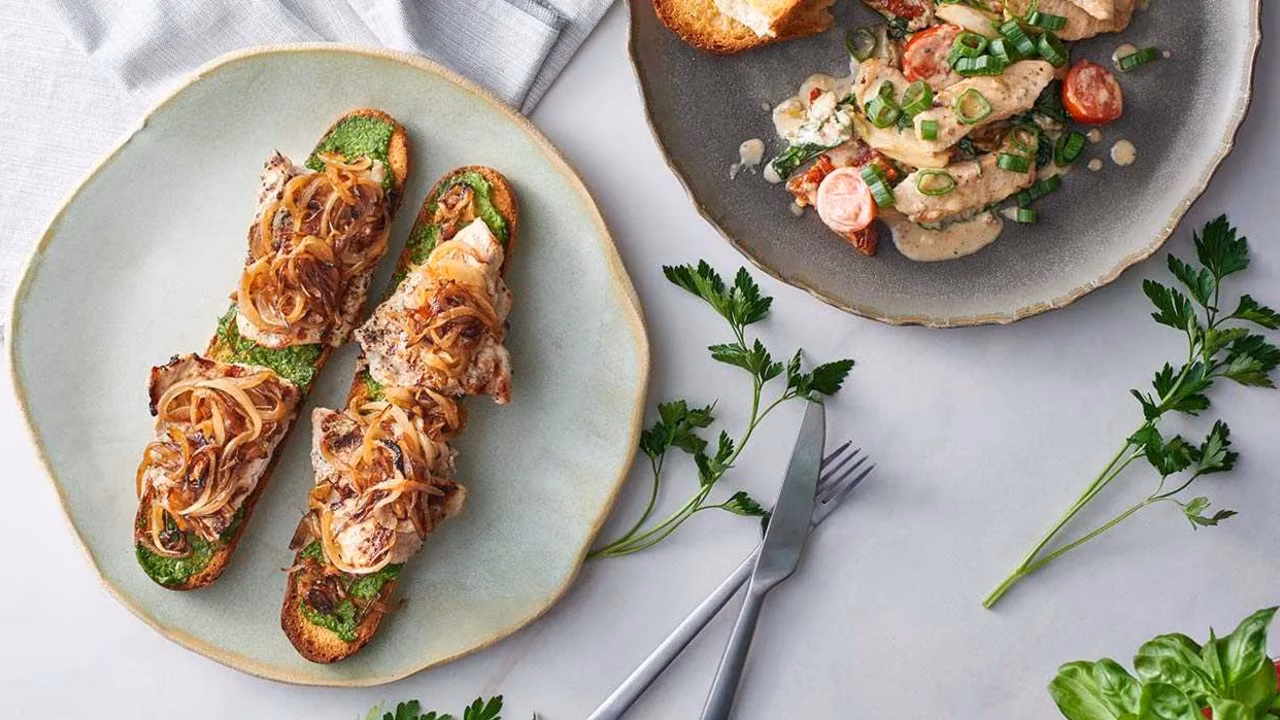Schab z pesto bazyliowym na bagietce