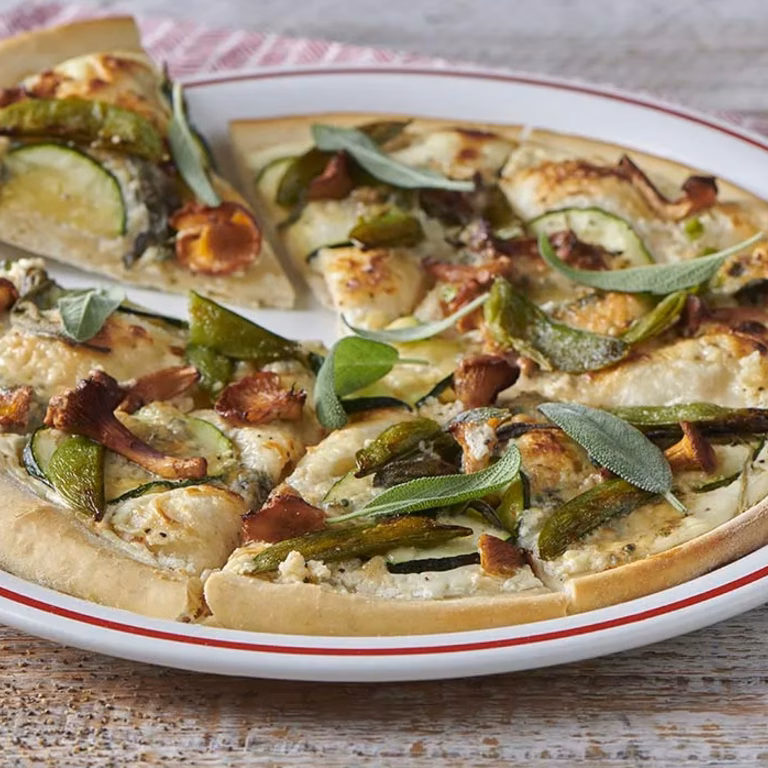 Pizza bianca z kurkami