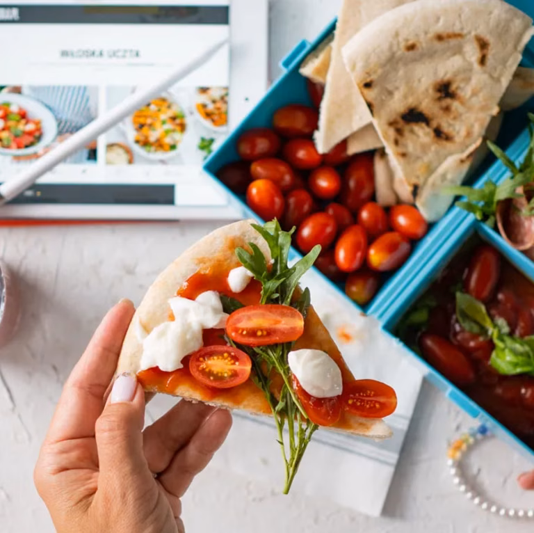 Pita pizza