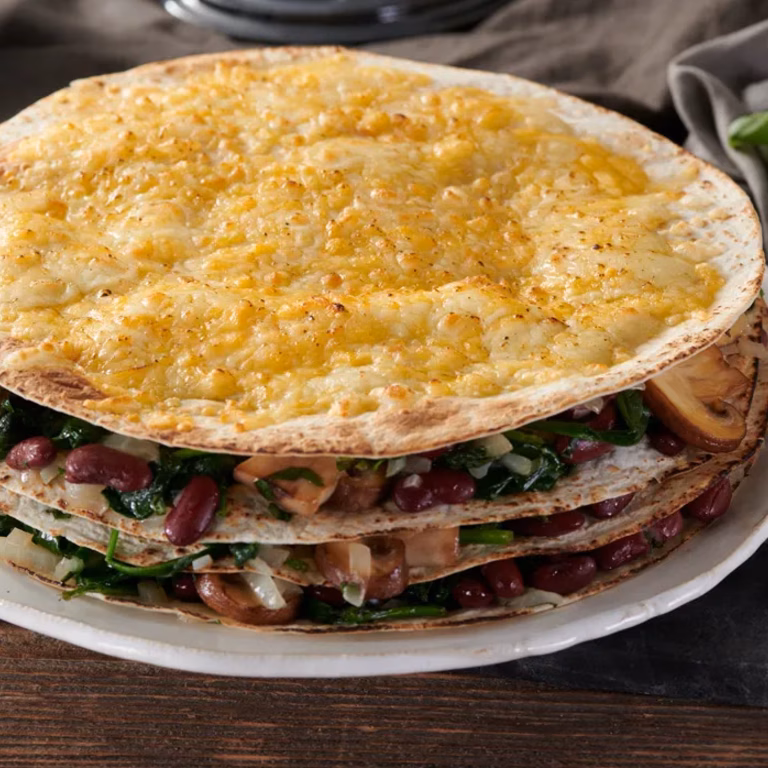 4-warstwowa zapiekanka à la quesadilla