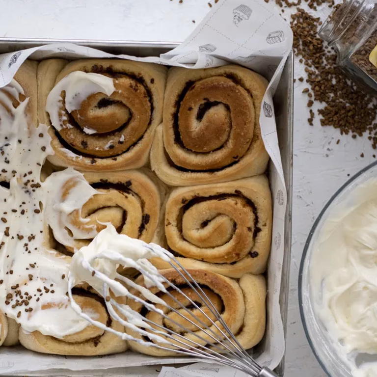 Cynamonki – przepis na cinnamon rolls kawowe
