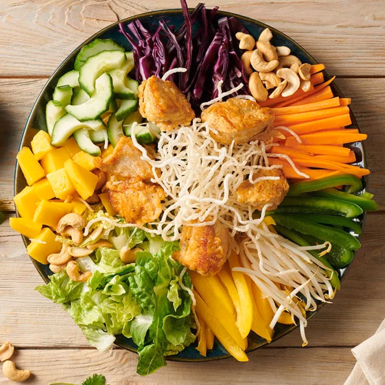 Sałatka z kurczakiem teriyaki