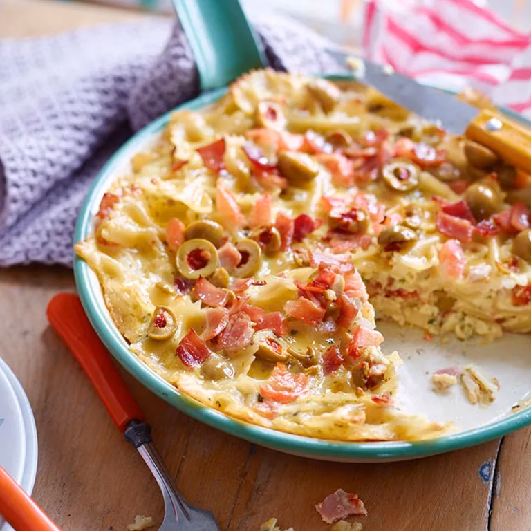 Omlet z makaronem