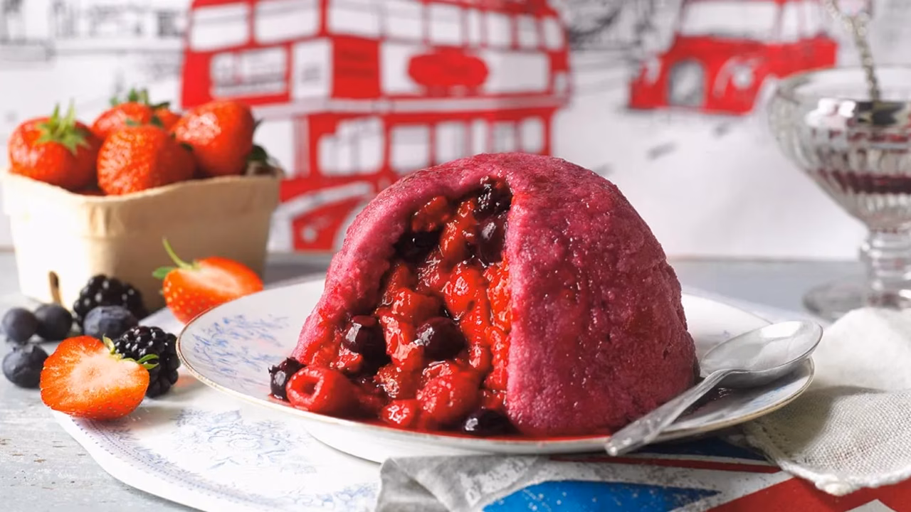 Pudding z letnich owoców