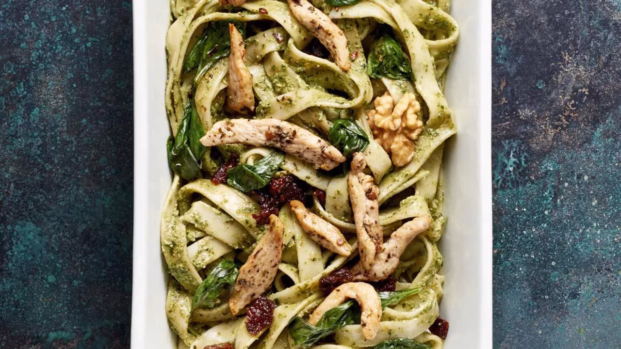 Makaron z pesto i kurczakiem – przepis