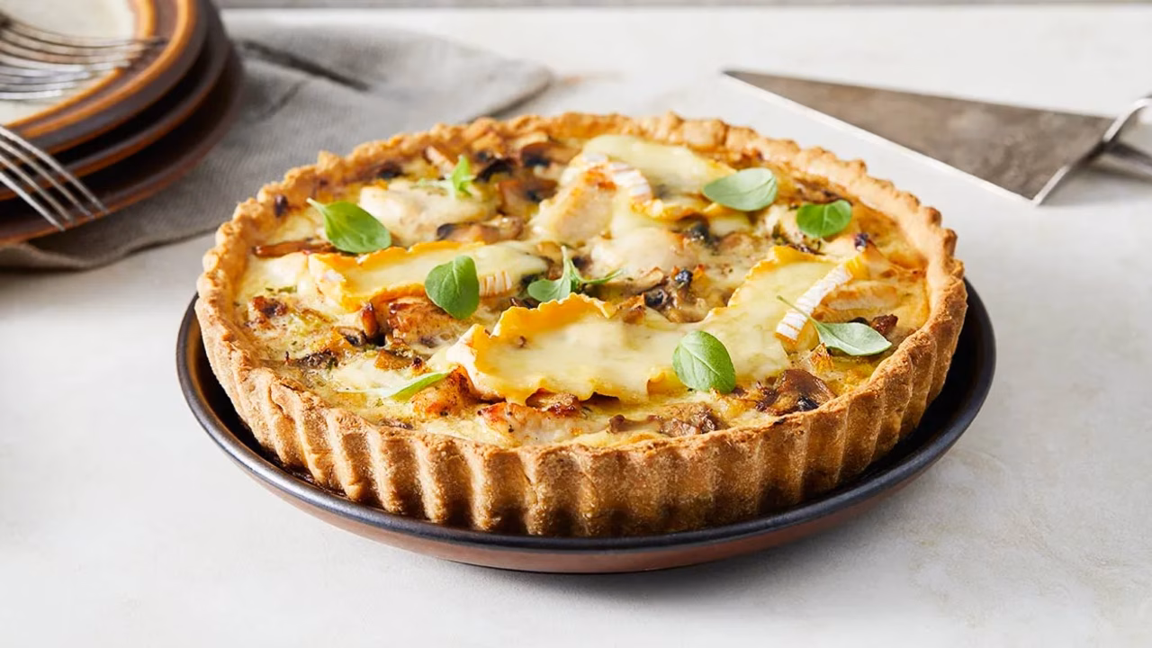 Tarta z kurczakiem i pieczarkami