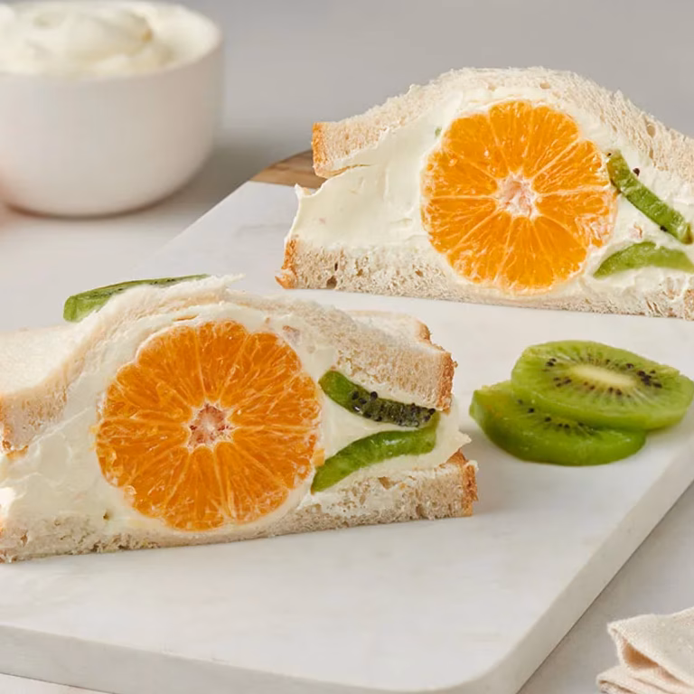 Słodkie kanapki sando w stylu japońskim