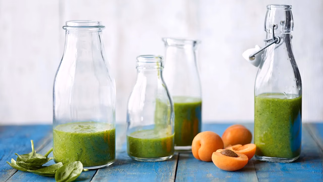 Szpinakowe smoothie z morelami