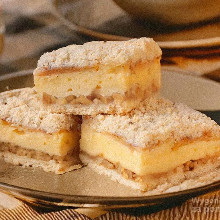 Szarlotka z budyniem