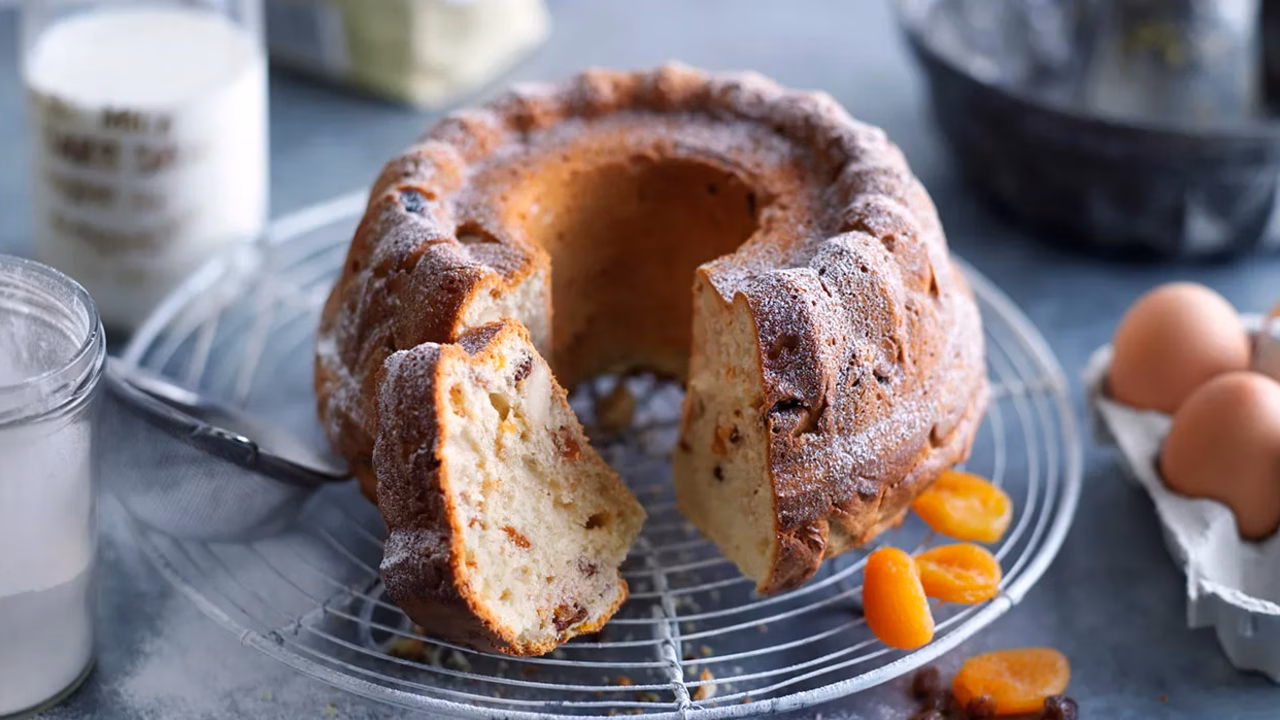 Aromatyczna babka z suszonymi owocami