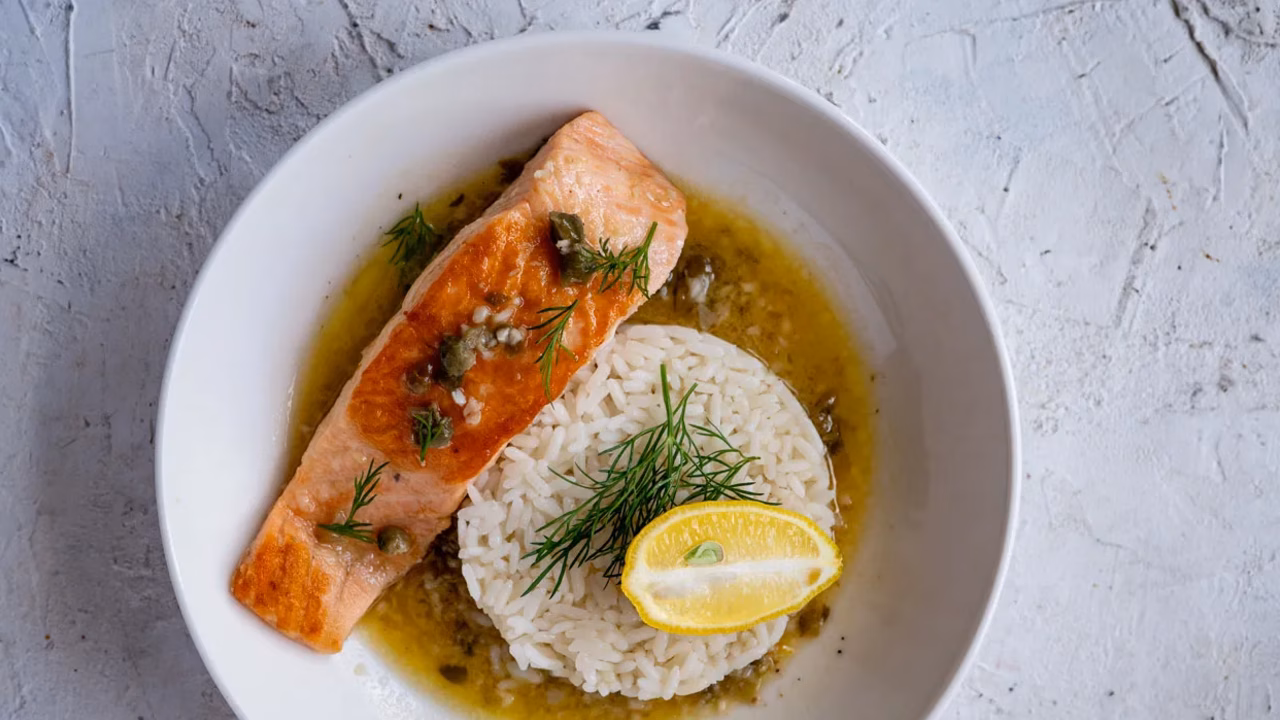 Łosoś piccata w cytrynowym sosie
