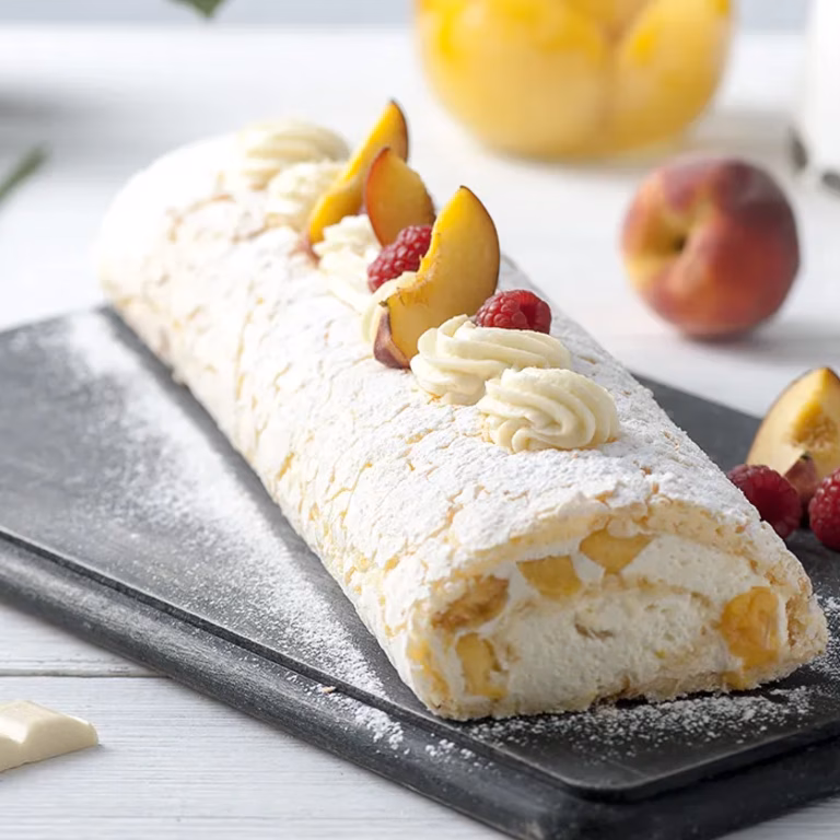 Rolada brzoskwiniowa z serkiem mascarpone