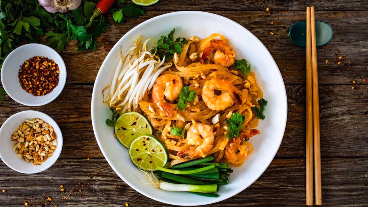 Pad thai z krewetkami