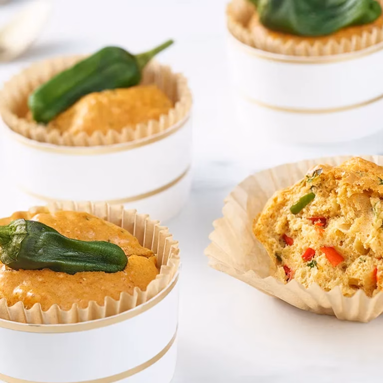 Muffiny jajeczne z papryczkami padron