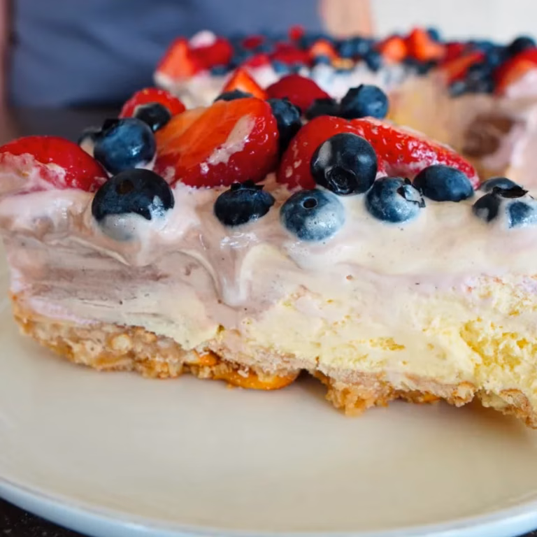Tarta lodowa z owocami