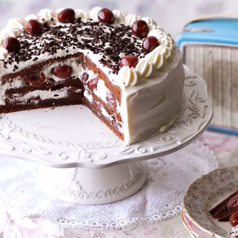 Tort szwarcwaldzki z wiśniami