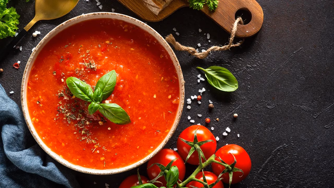 Zupa pomidorowa ze świeżych pomidorów