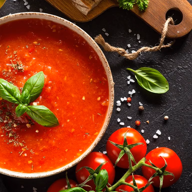 Zupa pomidorowa ze świeżych pomidorów