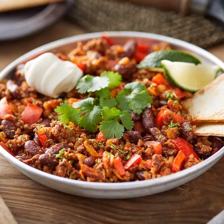 Chili con carne z wędzonym boczkiem