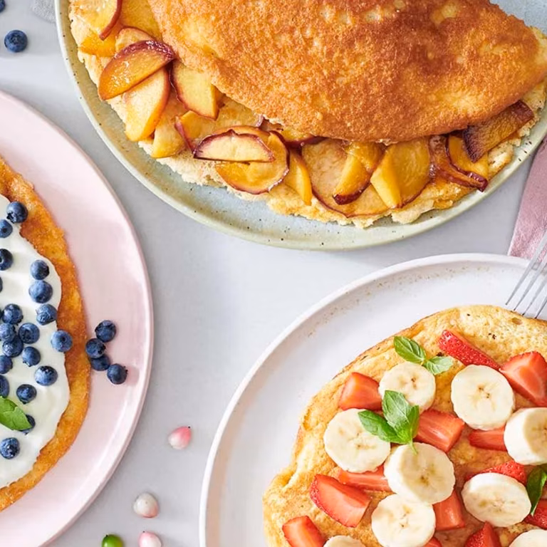 Omlet biszkoptowy z owocami na 3 sposoby