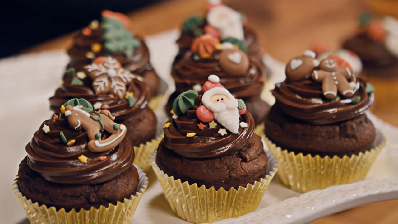 Muffiny piernikowe z powidłami i ganaszem czekoladowym