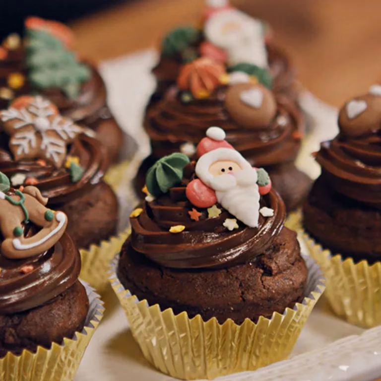 Muffiny piernikowe z powidłami i ganaszem czekoladowym