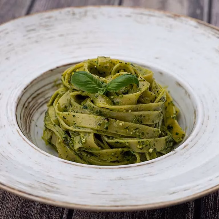 Makaron z pesto szpinakowym