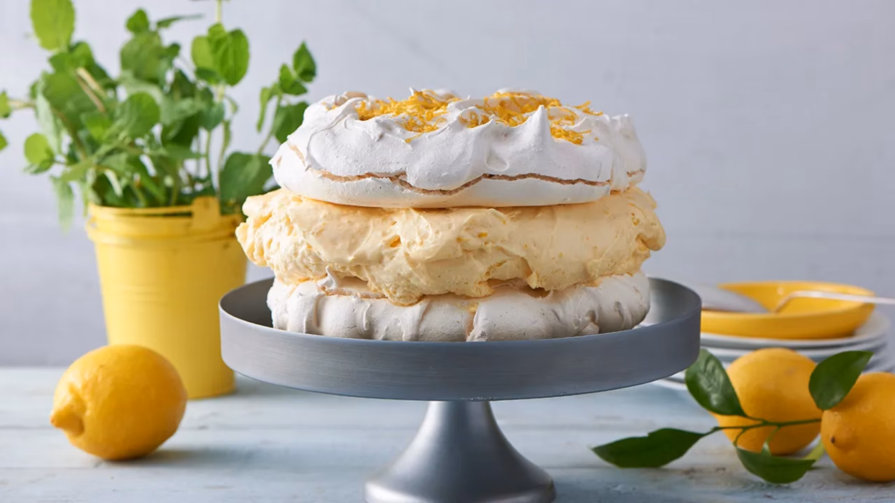 Tort bezowy cytrynowy