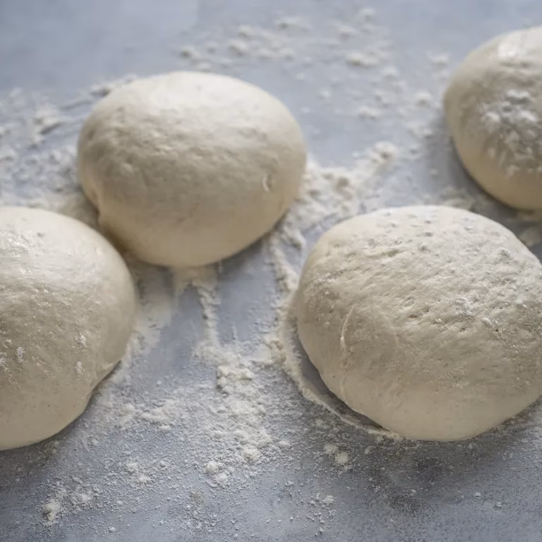 Ciasto na pizzę