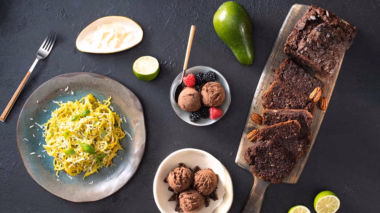 3 dania z awokado: lody, chlebek i makaron