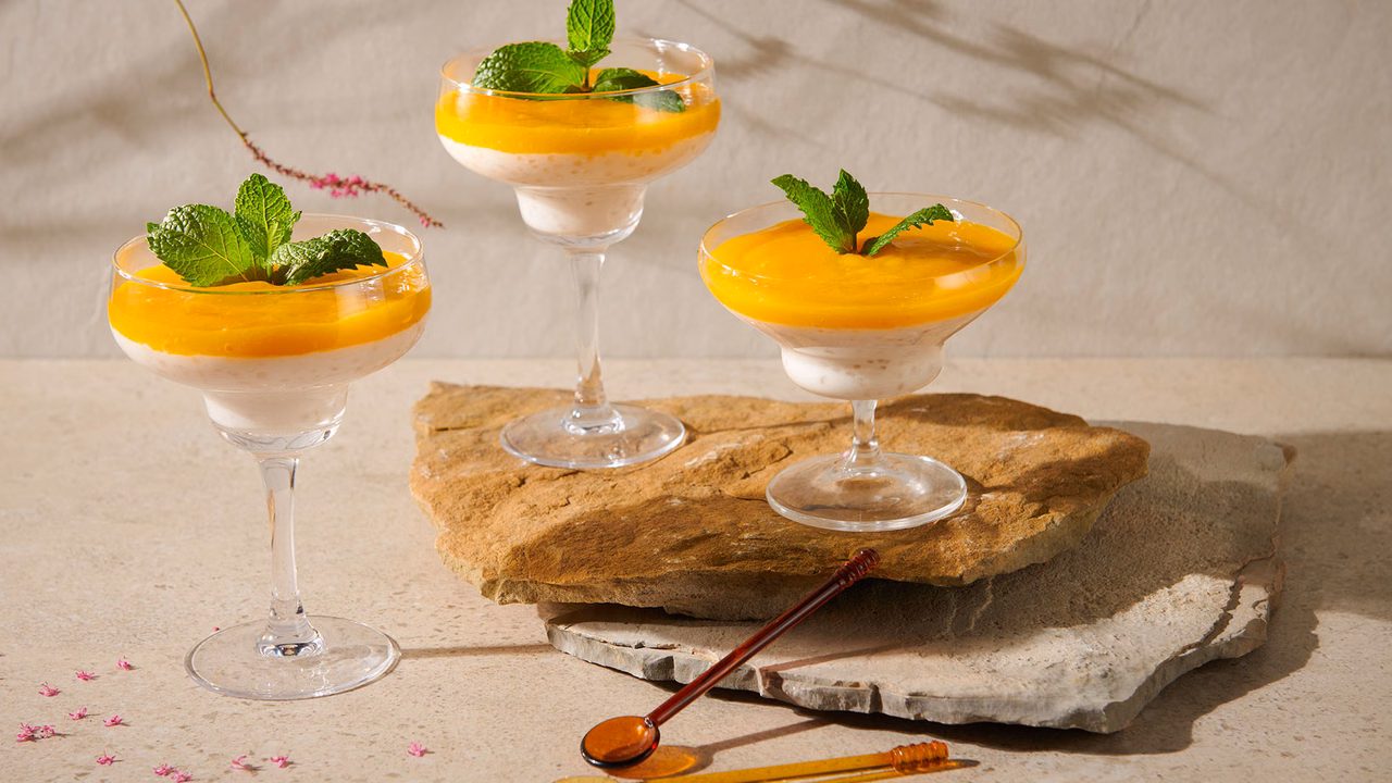 Pudding z tapioki z musem z mango
