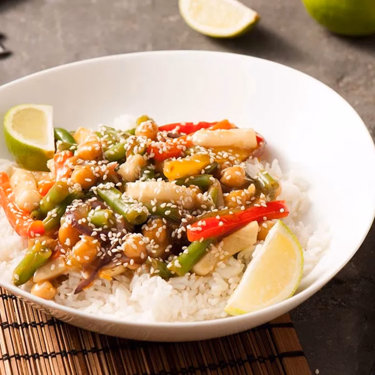 Stir-fry z ciecierzycy z ryżem